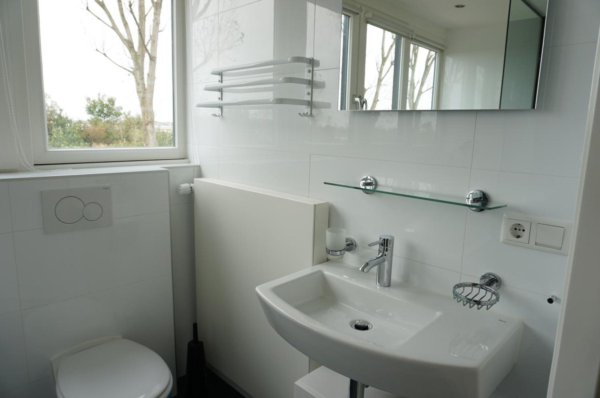 Kustverhuur, Park Schoneveld, Stern 204 Holiday home Breskens